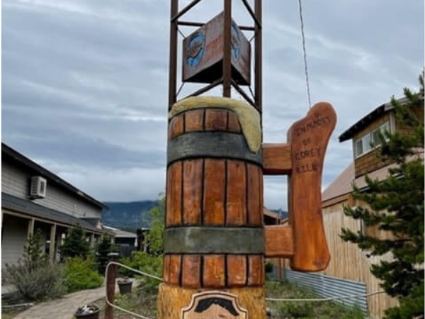 Look for Mule & Elk’s landmark on Cle Elum’s main street for craft beers celebrating local landmarks.