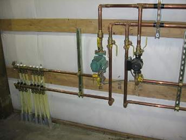 PEX heating system with mini manifold.