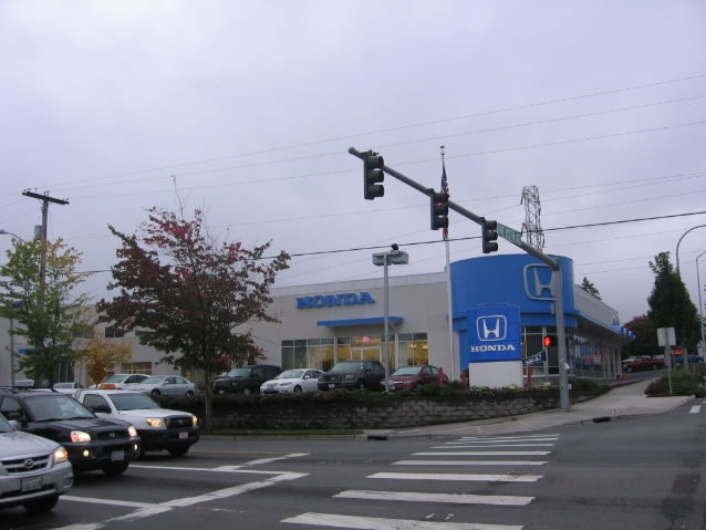 Honda of Kirkland auto dealership.